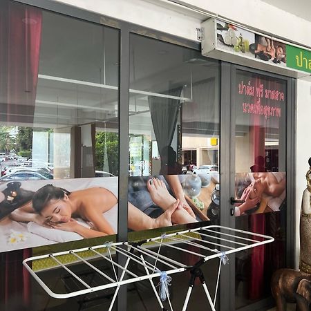 Private Modern Apartments By Patong Vacation Rentals Located In The Heart Of Patong, Walking Distance To The Beach, Kitchen, Private Bathroom, Seating Area, 65" Smart Tv With Free Wifi Luaran gambar